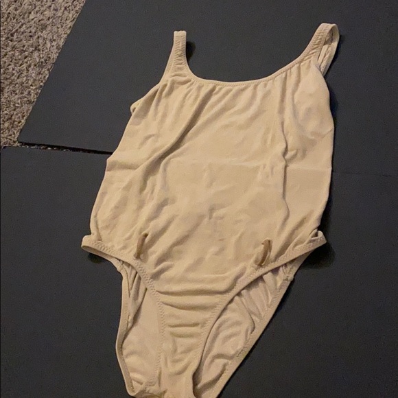 Body suit with a belt - Picture 3 of 3